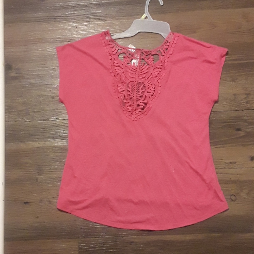 t-shirt - Picture 2 of 2